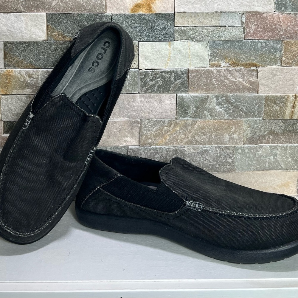 Crocs size 8 Slip On Loafer